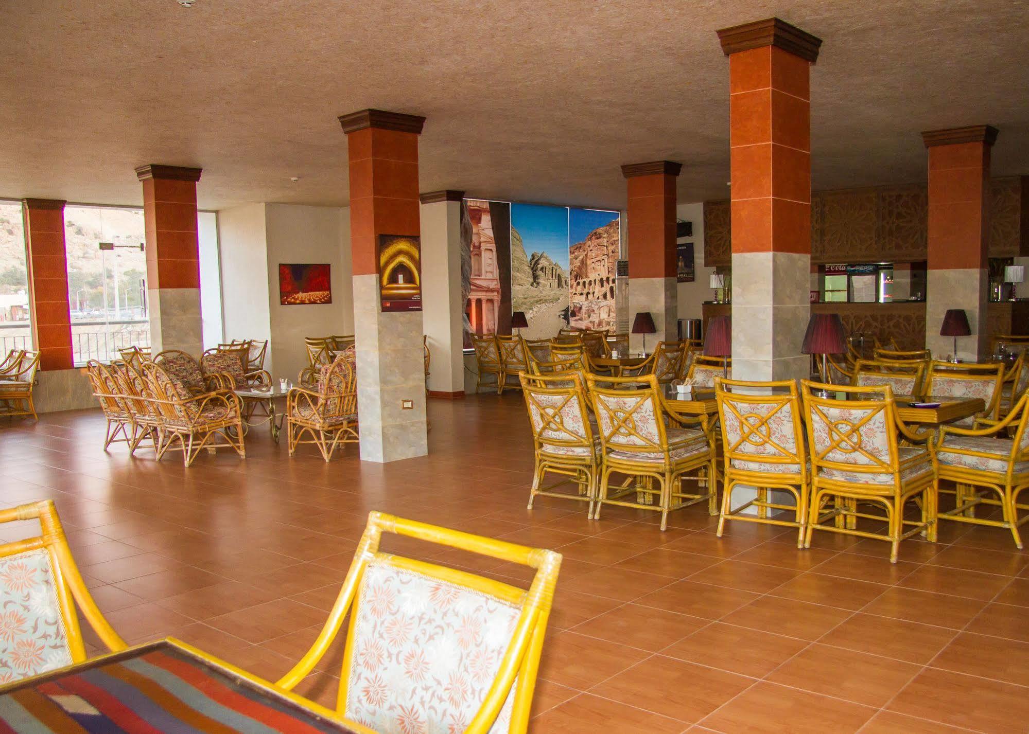 Al Anbat Hotel & Restaurant Ουάντι Μούσα Εξωτερικό φωτογραφία