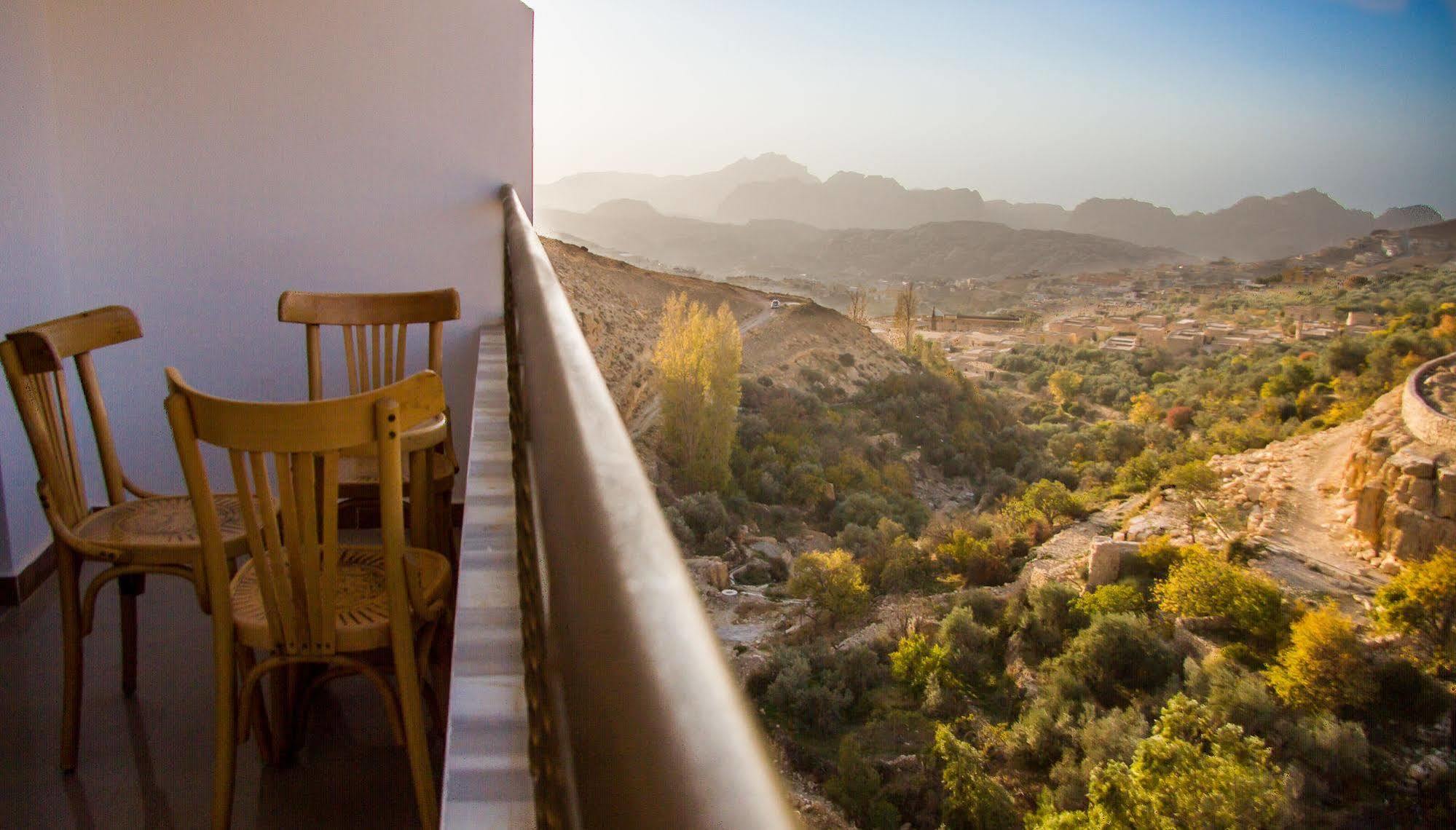 Al Anbat Hotel & Restaurant Ουάντι Μούσα Εξωτερικό φωτογραφία